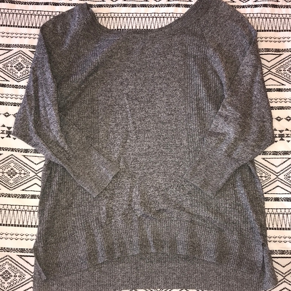 2 Sweaters - image 4